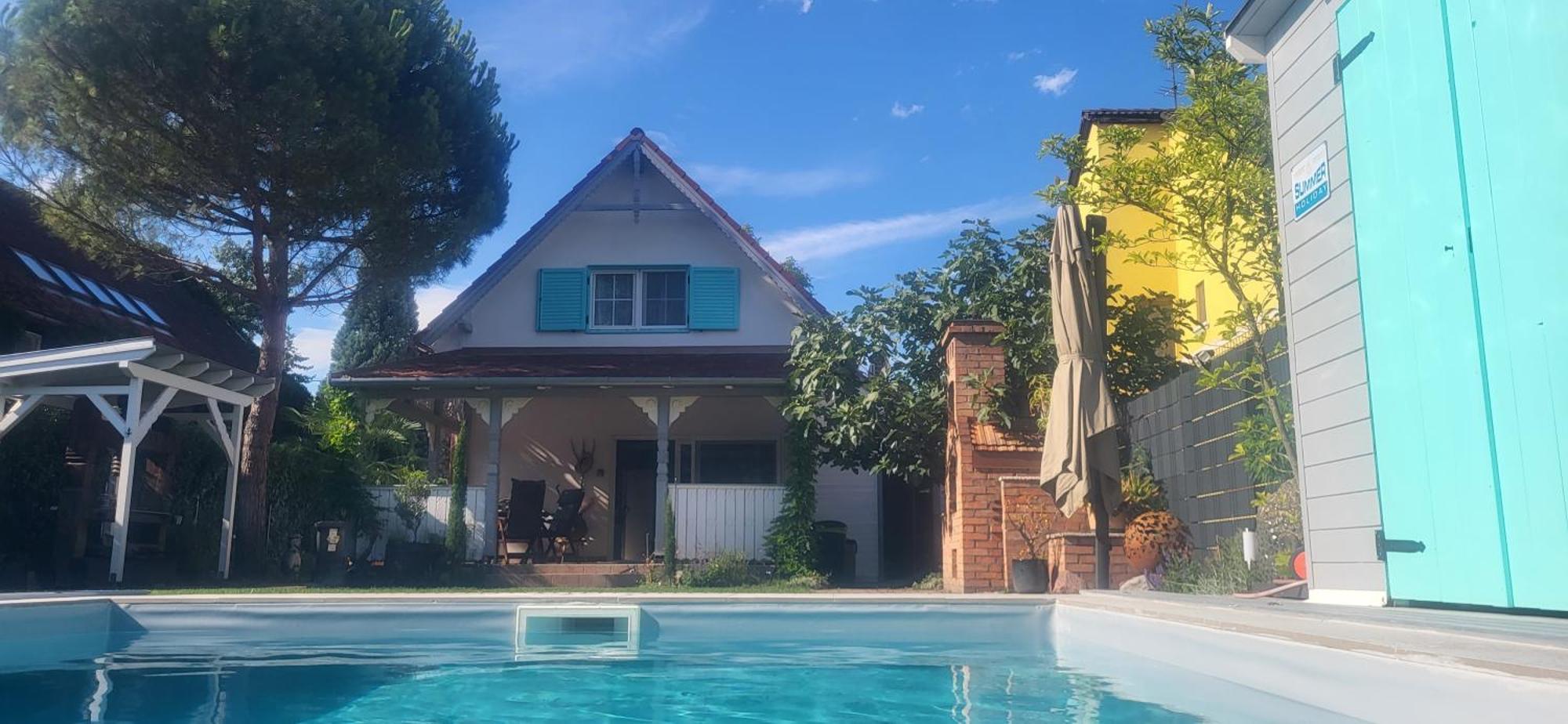 Apartment Private With Own Pool And Huge Garden, 150m To Longest Free At Balaton